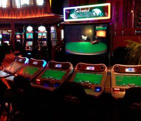 Grauer Felsen Kasino Image 1